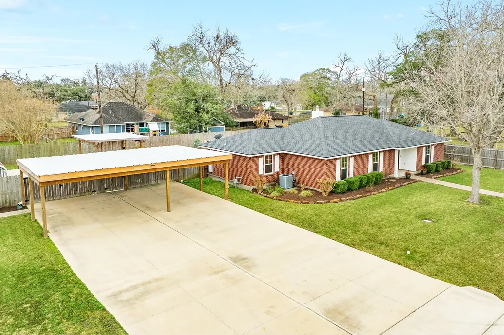 509 Humble Drive West Columbia TX 77486