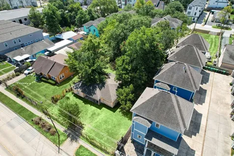 1124 W 23rd Street Houston TX 77008