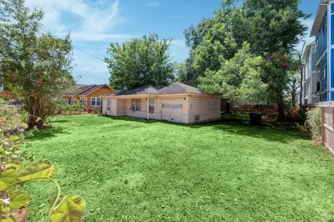1124 W 23rd Street Houston TX 77008