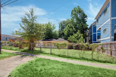 1124 W 23rd Street Houston TX 77008