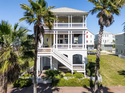 730 Beachtown Passage Galveston TX 77550