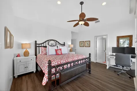 730 Beachtown Passage Galveston TX 77550