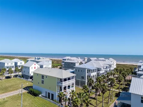 730 Beachtown Passage Galveston TX 77550