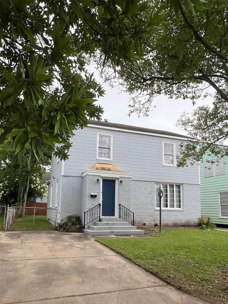 4711 Avenue R 1/2 Galveston TX 77551