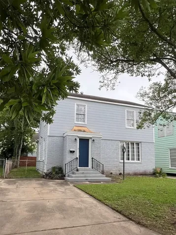 4711 Avenue R 1/2 Galveston TX 77551