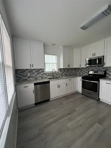 4711 Avenue R 1/2 Galveston TX 77551