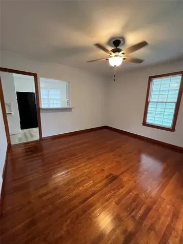 4711 Avenue R 1/2 Galveston TX 77551