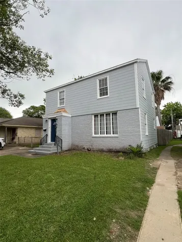 4711 Avenue R 1/2 Galveston TX 77551