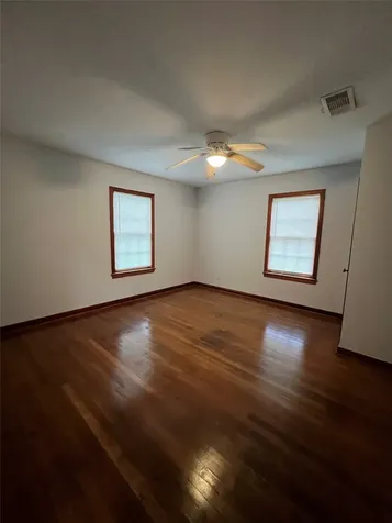 4711 Avenue R 1/2 Galveston TX 77551