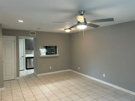 1880 White Oak Drive 103 Houston TX 77009