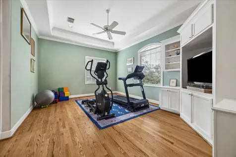 4503 Holly Street Bellaire TX 77401