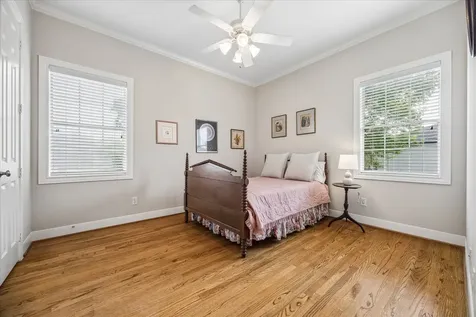 4503 Holly Street Bellaire TX 77401
