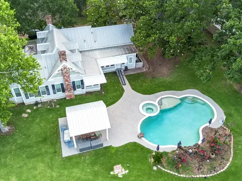 305 Hill Street Sealy TX 77474