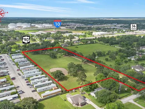 305 Hill Street Sealy TX 77474