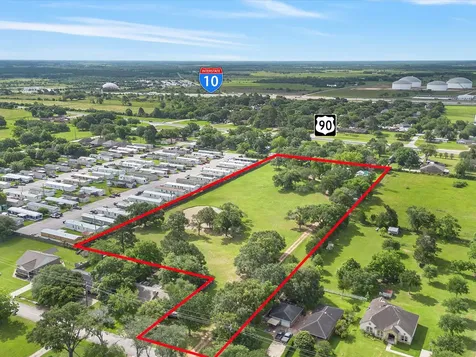 305 Hill Street Sealy TX 77474