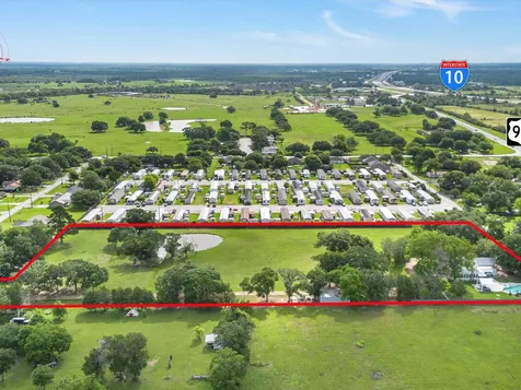 305 Hill Street Sealy TX 77474