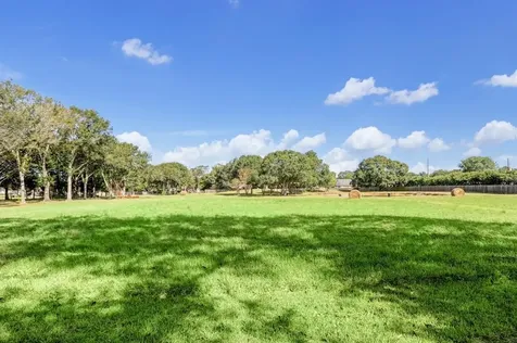 305 Hill Street Sealy TX 77474