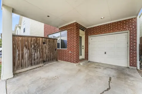 1755 Aden Drive Houston TX 77003