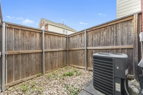 1755 Aden Drive Houston TX 77003