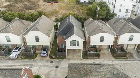 1755 Aden Drive Houston TX 77003