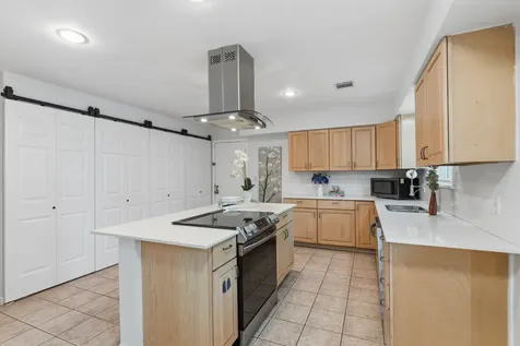 5410 Indigo Street Houston TX 77096