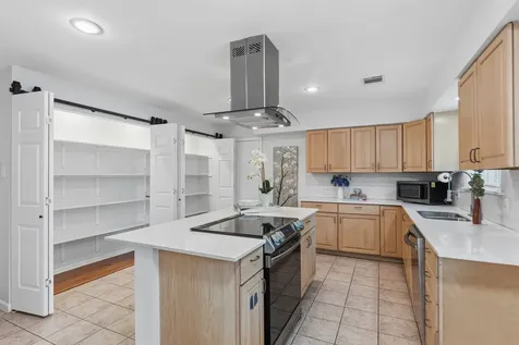 5410 Indigo Street Houston TX 77096
