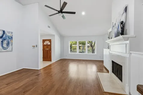 5410 Indigo Street Houston TX 77096
