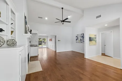 5410 Indigo Street Houston TX 77096