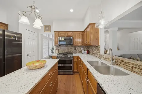 1139 Peachford Lane Houston TX 77062