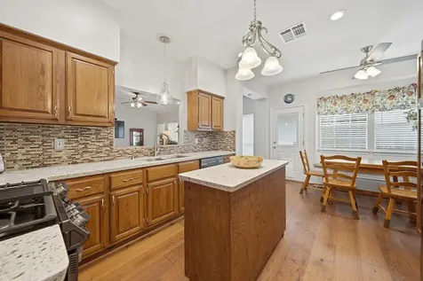 1139 Peachford Lane Houston TX 77062
