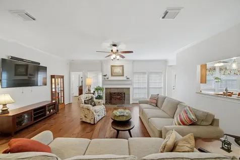 1139 Peachford Lane Houston TX 77062