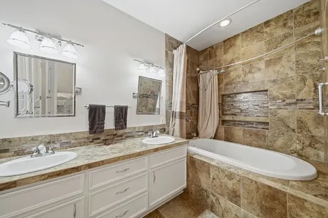 1139 Peachford Lane Houston TX 77062