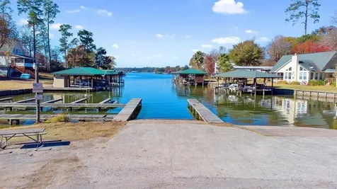 225 Peninsula Drive Livingston TX 77351