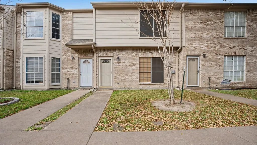 1011 Birnham Woods Boulevard Pasadena TX 77503