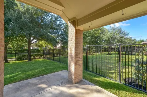 18323 S Elizabeth Shore Loop Cypress TX 77433