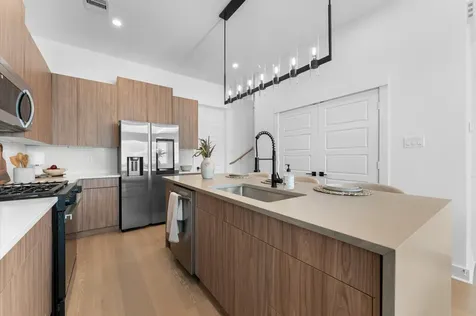 4325 Arlington Street Houston TX 77022