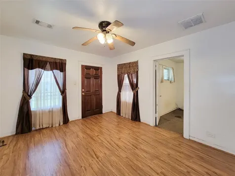 4110 Beggs Street Houston TX 77009