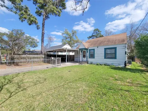 4110 Beggs Street Houston TX 77009