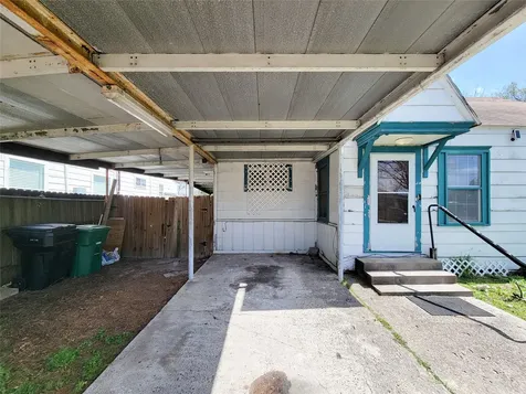 4110 Beggs Street Houston TX 77009