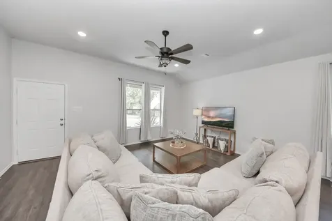 709 Little River Drive Montgomery TX 77316