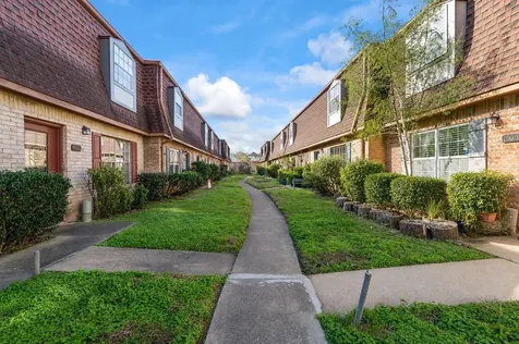 9303 Hammerly Boulevard 1002 Houston TX 77080