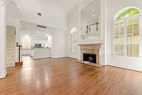 5318 Fayette Street Houston TX 77056