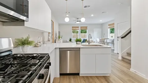 5927 Manning Oaks Street Houston TX 77091