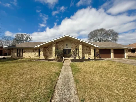 3160 Galewood Lane Port Neches TX 77651