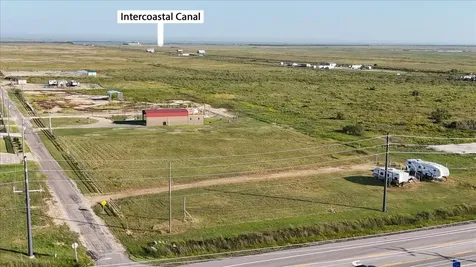 1002 & 1016 Paisley Street Gilchrist TX 77617