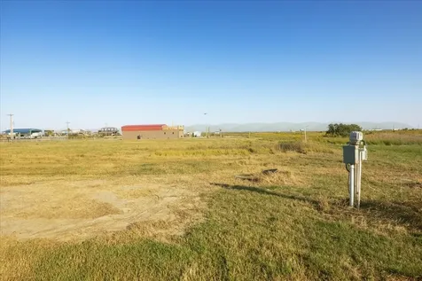 1002 & 1016 Paisley Street Gilchrist TX 77617
