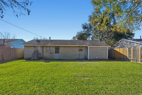 5215 Grace Point Lane Houston TX 77048