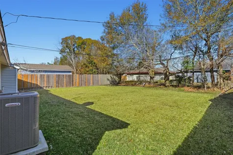 5215 Grace Point Lane Houston TX 77048