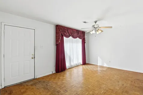 5215 Grace Point Lane Houston TX 77048