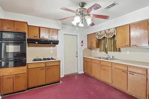 5215 Grace Point Lane Houston TX 77048